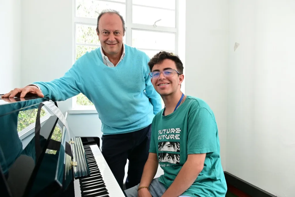 Germán Darío Pérez: música y piano para transformar vidas