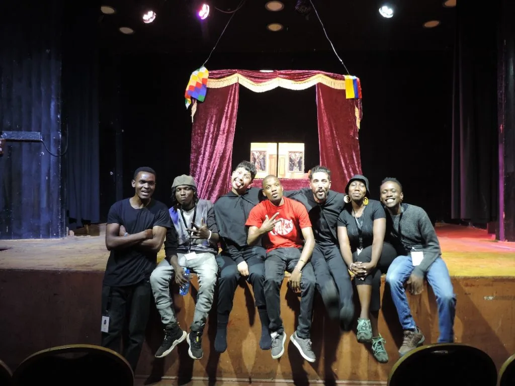 “Enraizados: teatro, títeres y artesanías”: cultura y pedagogía trascendiendo fronteras
